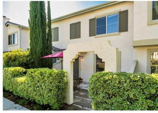 Saugus, CA 91350,22705 Sundance Creek Drive