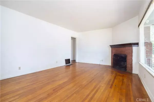 North Hollywood, CA 91605,8031 Rhodes Avenue