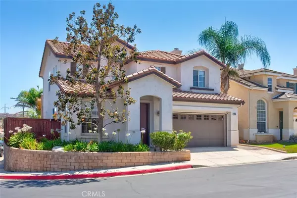 21558 Oak Dr, Saugus, CA 91350