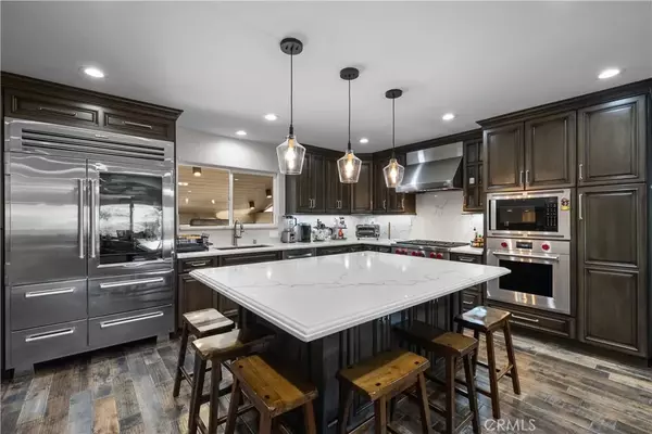 Long Beach, CA 90815,921 N Hillside Drive