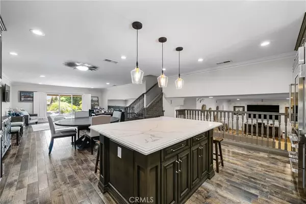 Long Beach, CA 90815,921 N Hillside Drive