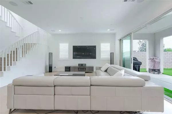 Chatsworth, CA 91311,21604 Canyon Cove