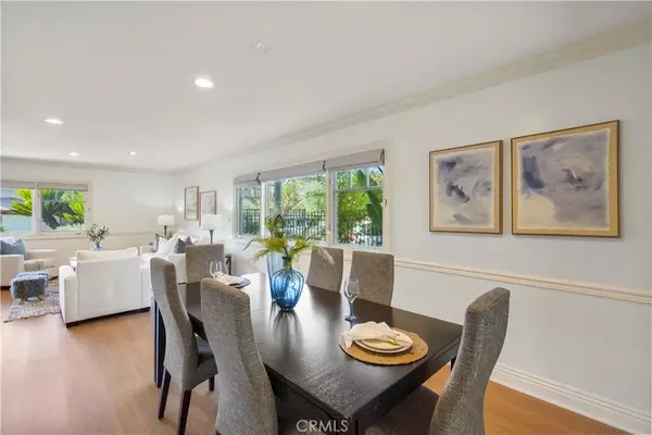 Woodland Hills, CA 91364,22550 Flamingo Street