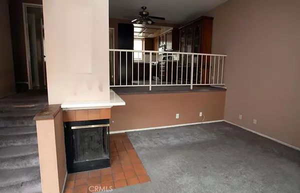 Canyon Country, CA 91387,17952 River Circle #3