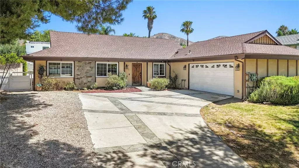 27069 Helmond Drive, Calabasas, CA 91301
