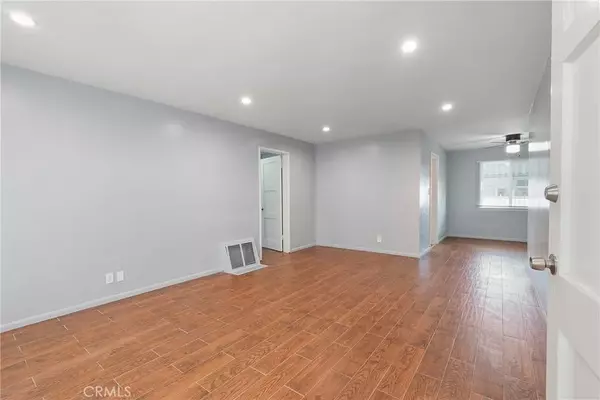 North Hollywood, CA 91601,5334 Cleon Avenue