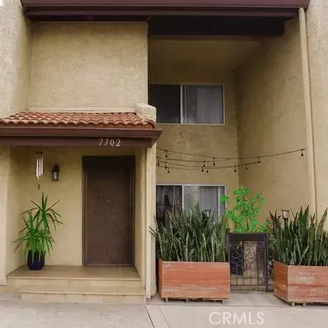 7702 Via Napoli #66, Burbank, CA 91504