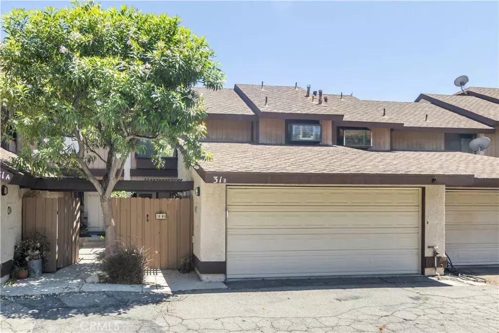 Newhall, CA 91321,24831 Apple Street #B