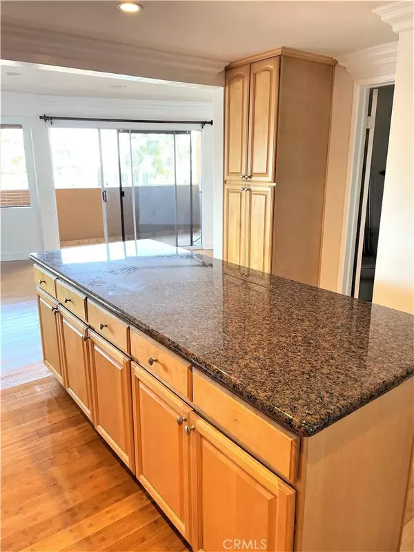 Laguna Beach, CA 92651,100 Cliff Drive #5