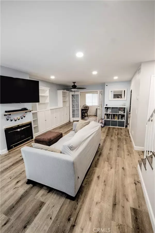North Hills, CA 91343,9140 Burnet Avenue #3