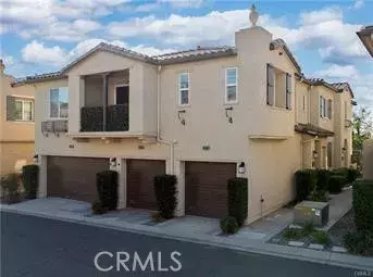 19554 Laroda Lane, Saugus, CA 91350