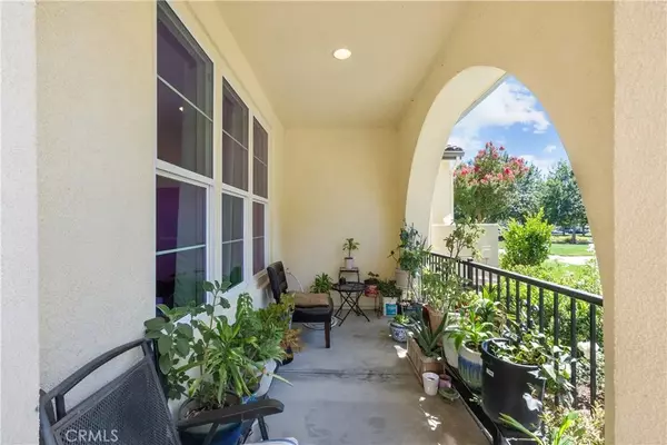 Valencia, CA 91354,28727 Calle De La Paz Drive