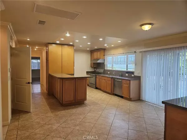 Tarzana, CA 91356,18310 Karen Drive