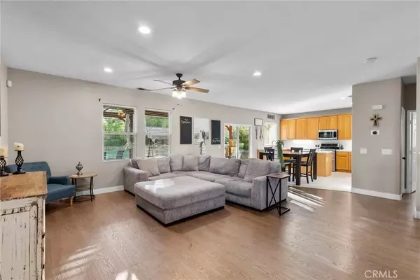 Castaic, CA 91384,28328 Alton Way