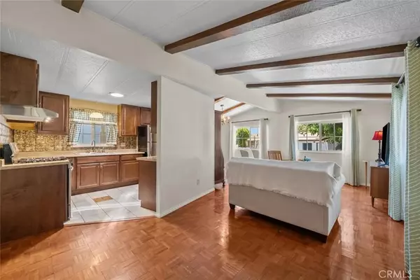 Canyon Country, CA 91387,18323 Soledad Canyon #5