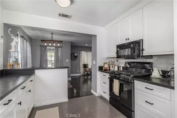 Lake Balboa, CA 91406,6640 De Celis