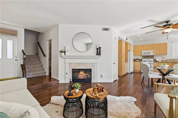 Valencia, CA 91354,27139 Saddlepeak Trail