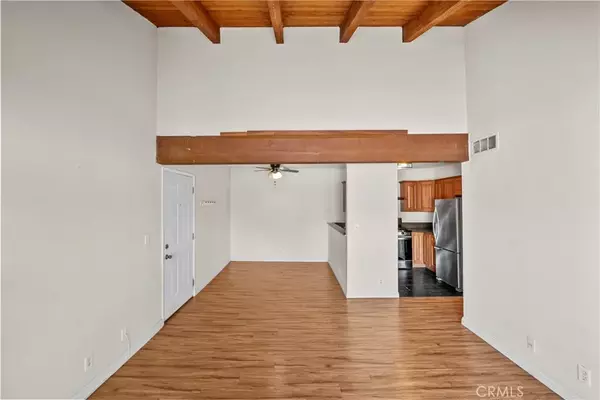 Granada Hills, CA 91344,10636 Woodley Avenue #22