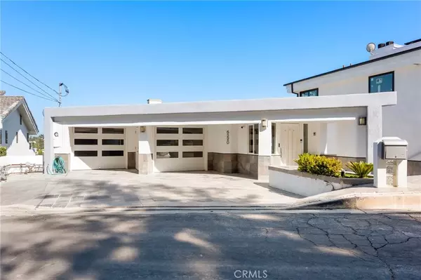 5220 Medina Road, Woodland Hills, CA 91364