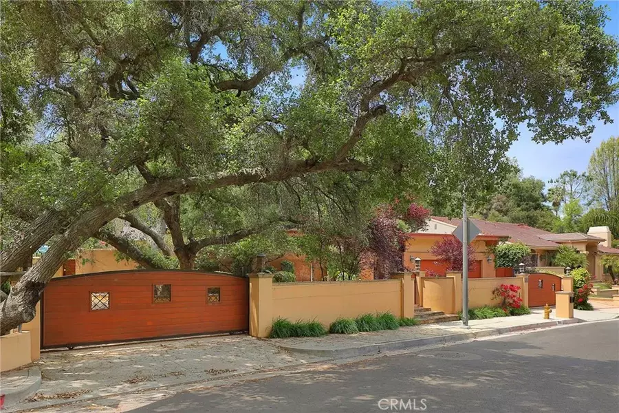 3951 Vanalden Avenue, Tarzana, CA 91356