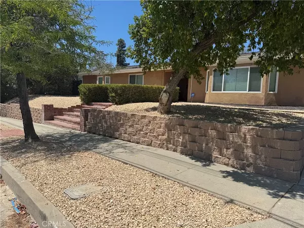 20537 Aetna Street, Woodland Hills, CA 91367
