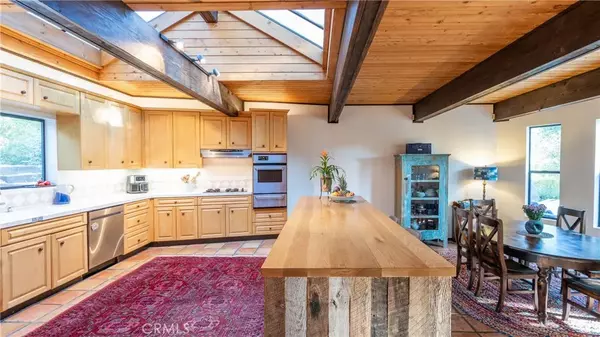 Calabasas, CA 91302,25813 Dark Creek Road