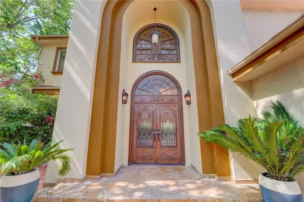 Woodland Hills, CA 91367,22349 Dolorosa Street