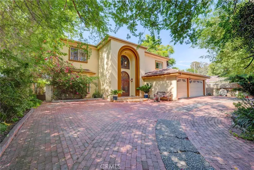 Woodland Hills, CA 91367,22349 Dolorosa Street