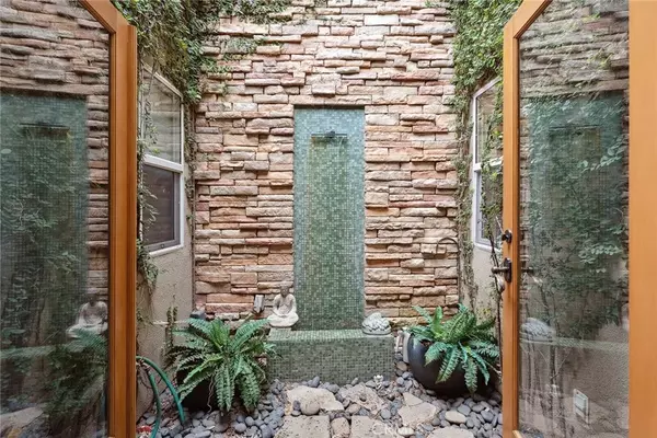 Tarzana, CA 91356,4520 El Caballero Drive