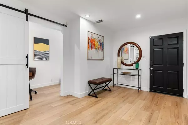 Encino, CA 91316,5920 Jellico Avenue