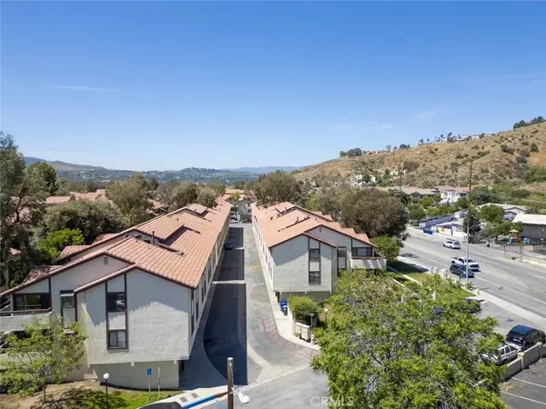 Canyon Country, CA 91387,28031 Sarabande Lane #128