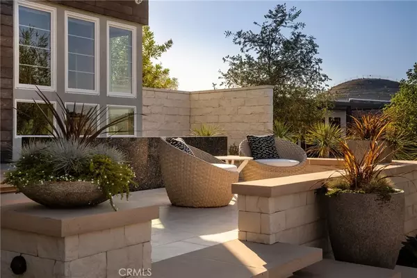 Valencia, CA 91381,27619 Juniper Lane