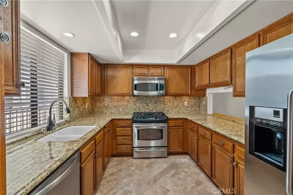 Sherman Oaks, CA 91423,4455 Fulton Avenue #3