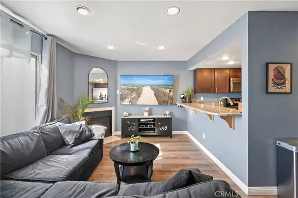 Canyon Country, CA 91351,18209 Sierra #12