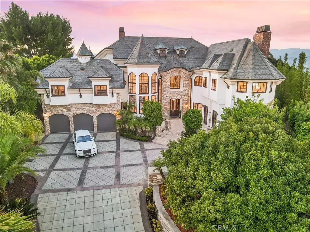 Beverly Hills, CA 90210,13320 Mulholland Drive