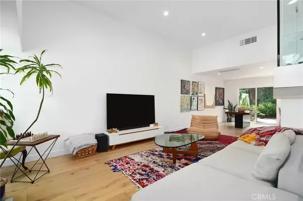 Encino, CA 91436,17084 Escalon Drive