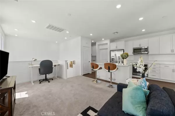 Ontario, CA 91762,4276 S Montoya Paseo