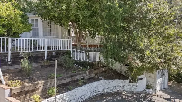 Los Angeles, CA 90068,7214 S Sycamore Trail