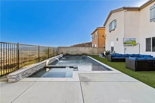 Saugus, CA 91350,20556 Suzie Lane