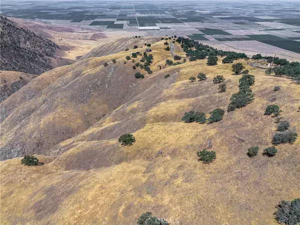 Tehachapi, CA 93561,29201 Deertrail