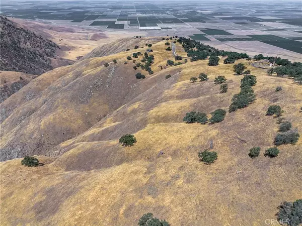 Tehachapi, CA 93561,29201 Deertrail