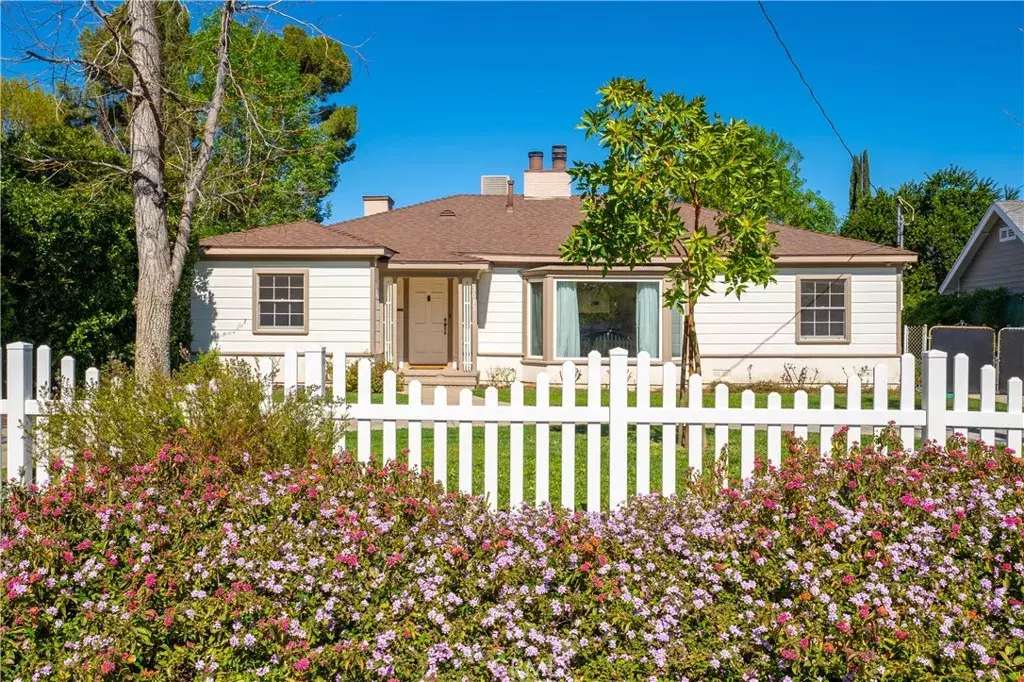 Woodland Hills, CA 91367,23017 Sylvan Street