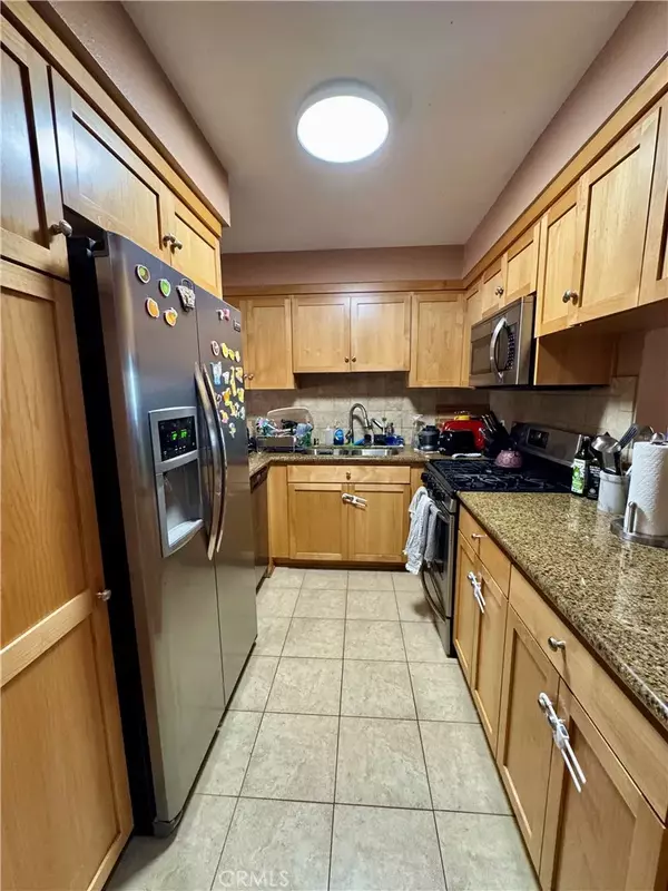 Sherman Oaks, CA 91403,15215 Magnolia Boulevard #102