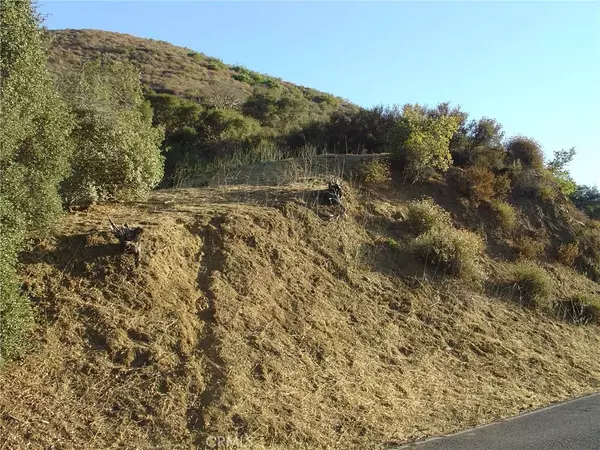 Agoura Hills, CA 91311,0 Laura La Plante