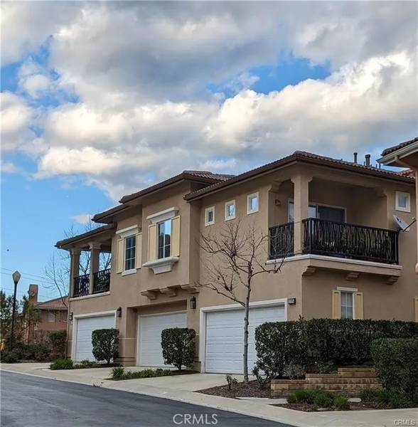 27976 Trillium Lane, Valencia, CA 91354