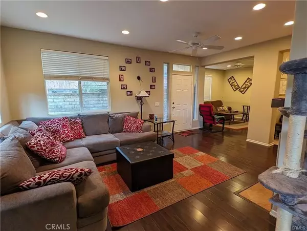 Valencia, CA 91354,27976 Trillium Lane