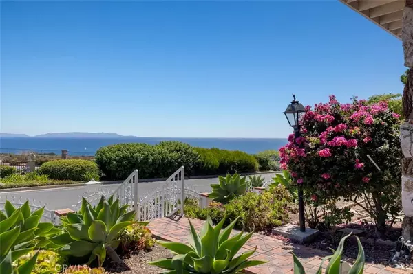 Rancho Palos Verdes, CA 90275,3905 Palos Verdes Drive South