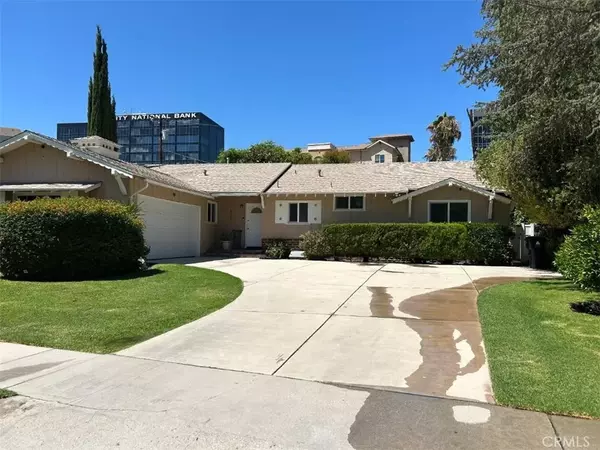 16101 Dickens Street, Encino, CA 91436