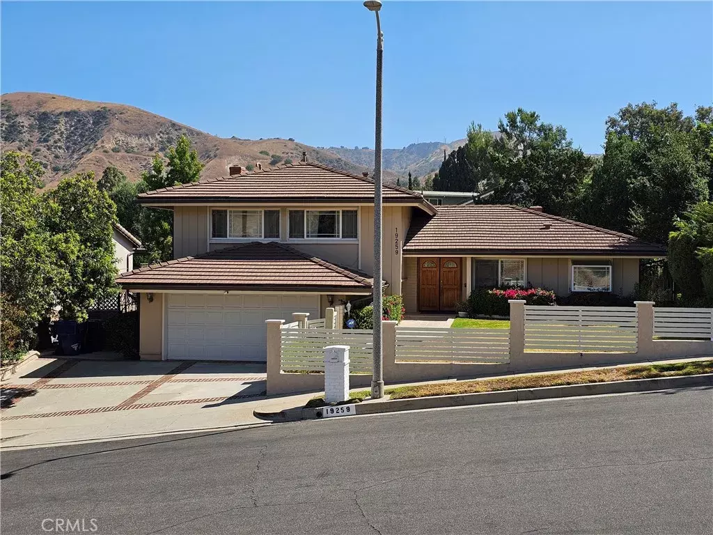 Porter Ranch, CA 91326,19259 Braemore Road