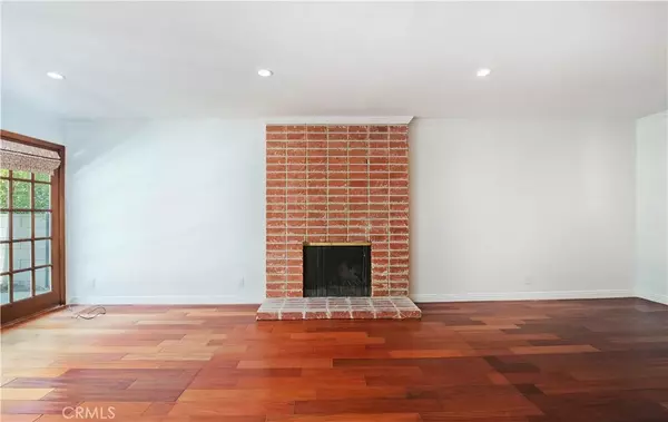 Woodland Hills, CA 91367,5819 Fairhaven Avenue